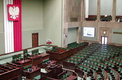 Польские оппозиционеры предложили изменения к скандальному закону об ИНП 