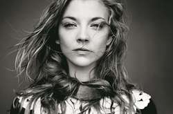 Звезда «Игры престолов» сверкнула грудью на вечеринке номинантов голливудской кинопремии 