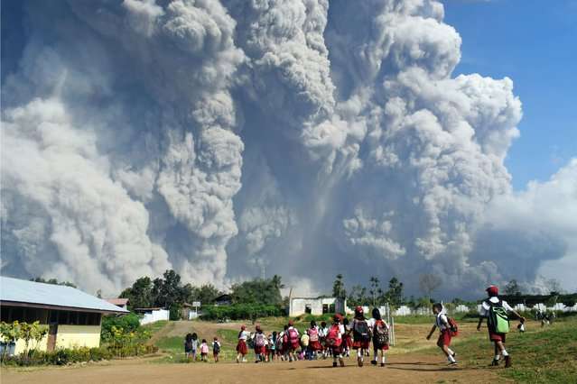 Извержение вулкана на Суматре: появились впечатляющие фото