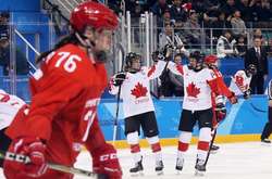 Канадки не помітити збірну ОАР. Фото: Getty Images