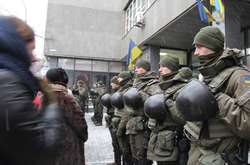 Охорона біля  Київського адміністративного апеляційного суду 