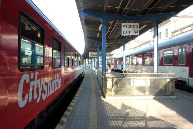 Словаччина хоче запустити потяг до Ужгорода 