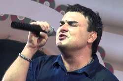 ЗМІ: російського співака жорстоко вбили у власній квартирі