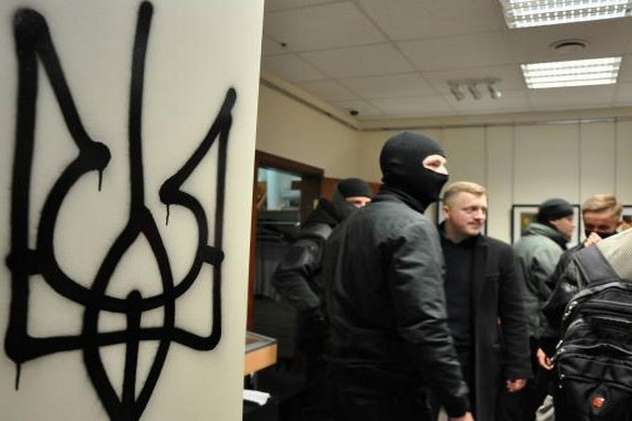 У Порошенка засудили розгром будівлі Росспівробітництва у Києві