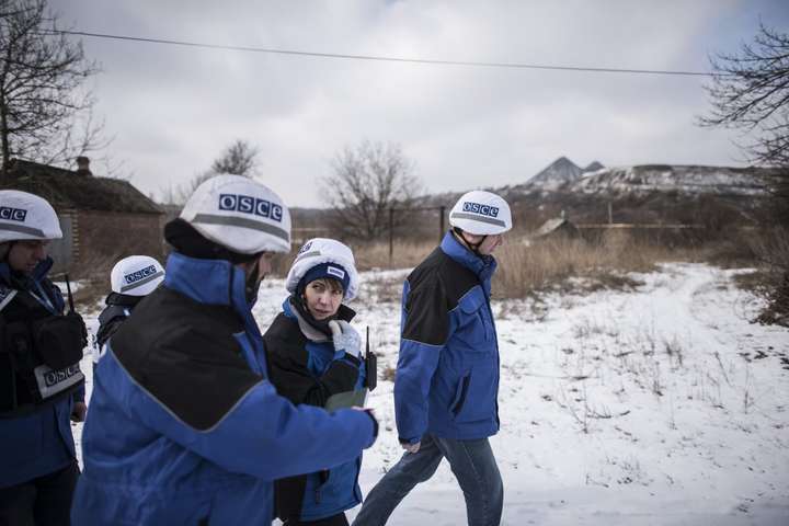 Місія ОБСЄ зафіксувала на Донбасі понад 600 вибухів за вихідні