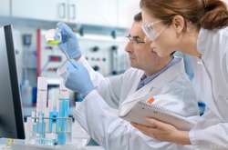 Вчені знайшли механізм самознищення ракових пухлин