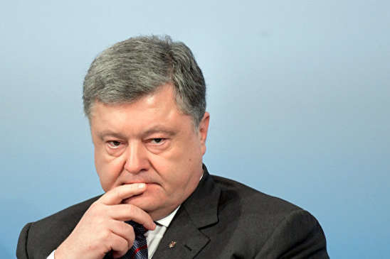 Дело Януковича: Порошенко хотят допросить не в суде