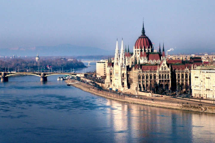 Угорщина може «вилетіти» з ЄС