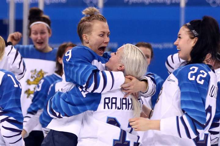 Фінляндія залишила Росію без нагород у жіночому турнірі з хокею