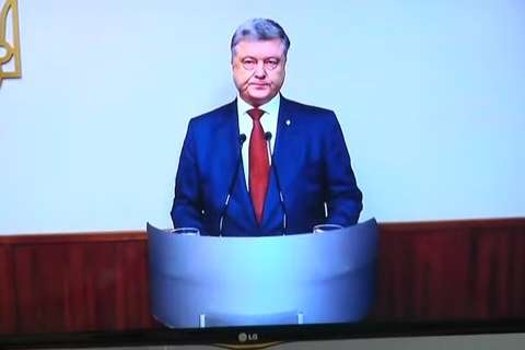 Справа про держзраду Януковича: суд допитав Порошенка
