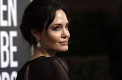 Анджелина Джоли