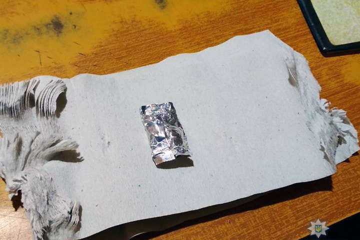 Засудженим на Донеччині передавали наркотики в туалетному папері 