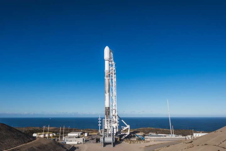 SpaceX знову відклала запуск Falcon 9 зі супутниками для роздачі інтернету