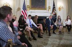 Трамп запропонував озброїти американських вчителів 