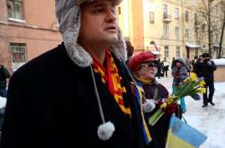  Акция возле здания генерального консульства Украины в Санкт-Петербурге 