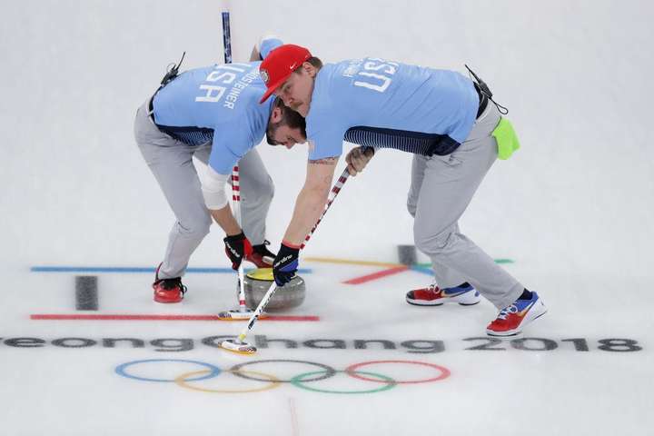 Команда США із керлінгу. Фото Getty Images - Олімпіада-2018. У фіналі чоловічого турніру з керлінгу зіграють Швеція та США