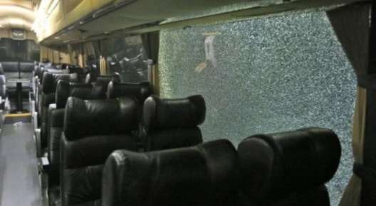 У Києві закидали камінням автобус з уболівальниками грецького клубу