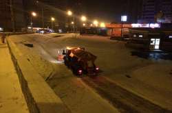  Снігоприбиральна техніка у Києві 