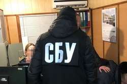 На адмінкордоні з Кримом СБУ викрила митника на хабарі