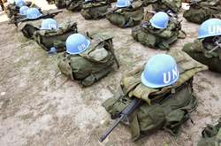 Порошенко відкинув ідею з білоруськими миротворцями на Донбасі - Шушкевич