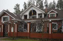 Прихильники Саакашвілі заявляють, що їх побила охорона маєтку Луценка