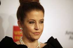 Дочь Элвиса Пресли через суд требует от своего экс-менеджера $100 миллионов