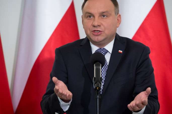 Президент Польщі звинуватив українців у геноциді