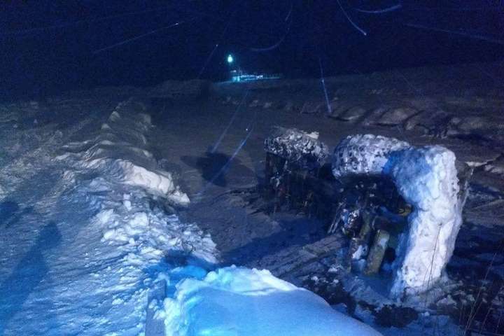 В Івано-Франківській області водій екскаватора загинув розчищаючи сніг