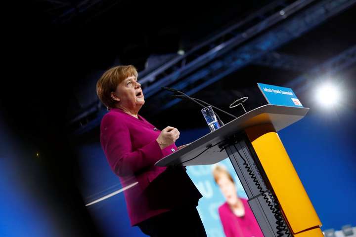 Меркель обіцяє не збільшувати податки і зміцнити ЄС