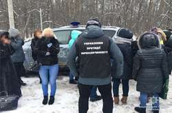 Правоохоронці затримали чотирьох осіб, причетних до збуту наркотиків