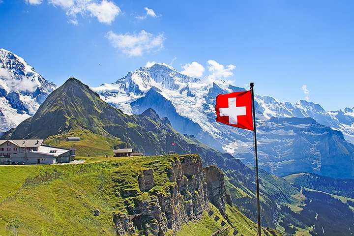 У Швейцарії проведуть референдум щодо права держави збирати податки