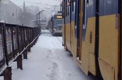 Лінія швидкісного трамвая стоїть