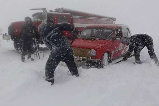 Снігом замело 15 областей України 