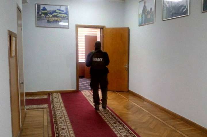 НАБУ проводить обшук в кабінеті судді Шевченківського суду