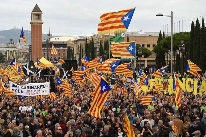 Парламент Каталонії не підтвердив проголошення незалежності