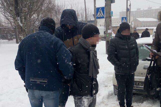 У Києві затримано на хабарі посадовця фіскальної служби