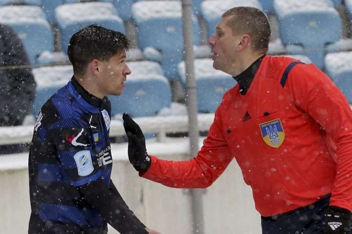 ФФУ дискваліфікувала гравця «Чорноморця», який вдарив суперника в обличчя, на два матчі