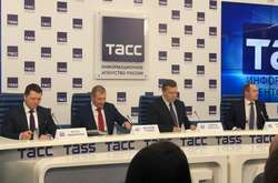 Янукович вышел на пресс-конференцию в Москве (видео)