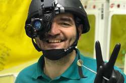 Вінницький стоматолог за допомогою бормашини виготовив каску «нічного бачення» для військових