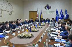 ФФУ призупинила повноваження трьох членів, які виступали на стороні «Динамо» у «маріупольскій справі»