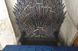 Геращенко показал «трон Саакашвили», который был в палаточном городке