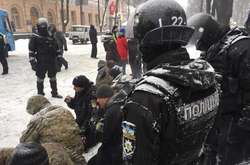 Затриманих у наметовому містечку під Радою випускають із поліції - нардеп