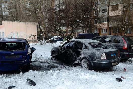 В Донецке прогремел взрыв: есть пострадавший, повреждены 4 авто