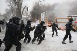 У БПП ініціювали спецрозслідування через розгін активістів під Радою