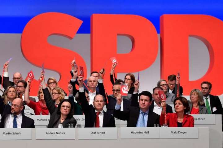Соціал-демократи Німеччини підтримали створення коаліції з Меркель