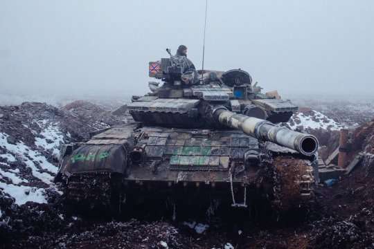 Доба в АТО: Бойовики гатили з танка біля Павлополя 