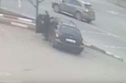 В Одесі невідомий на автомобілі намагався викрасти дитину