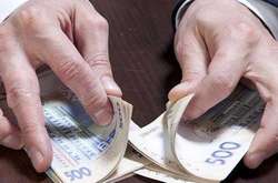 На афері з працевлаштуванням київський підприємець збагатився на майже півмільйона