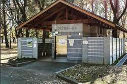 Такие разные: Японский фотограф показал, какими бывают общественные туалеты