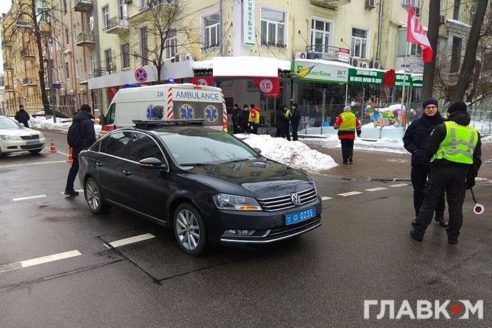 Місце ДТП на перетині вулиць Шовковична та Інститутська